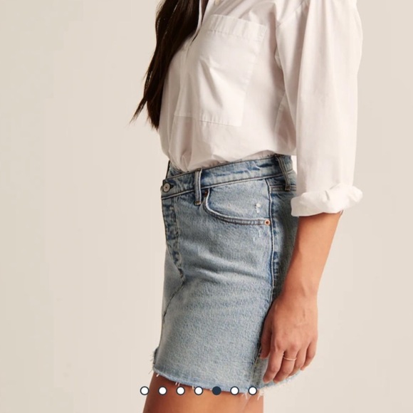 NWT - Abercrombie & Fitch - Curve Love The 90's Micro Mini Denim Skirt - Black - Picture 8 of 9